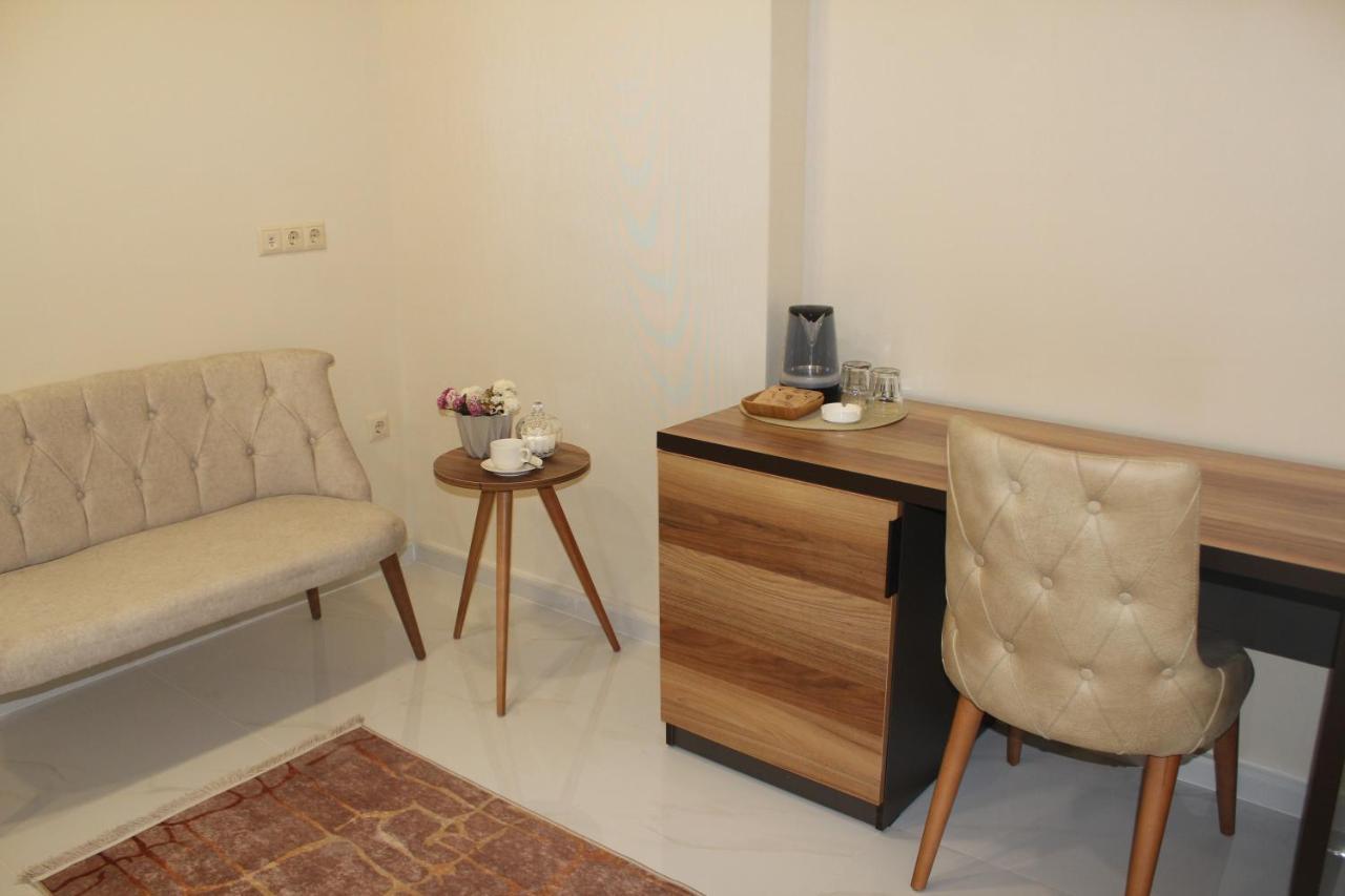 Horizons Hotel Rooms 巴统 外观 照片