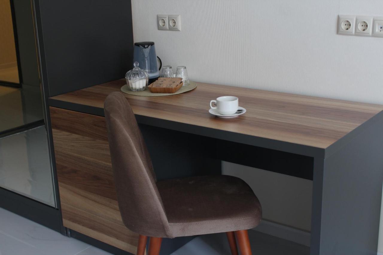 Horizons Hotel Rooms 巴统 外观 照片