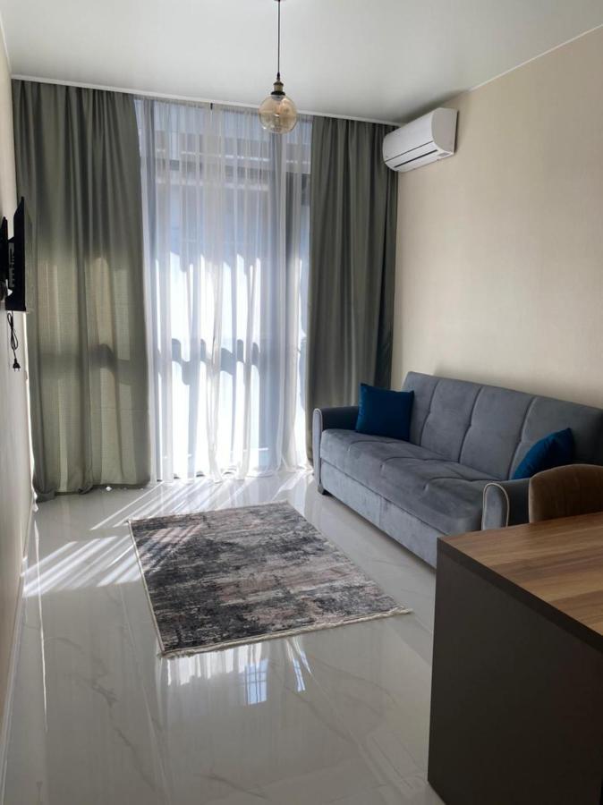 Horizons Hotel Rooms 巴统 外观 照片