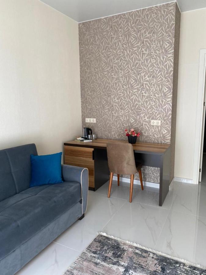 Horizons Hotel Rooms 巴统 外观 照片
